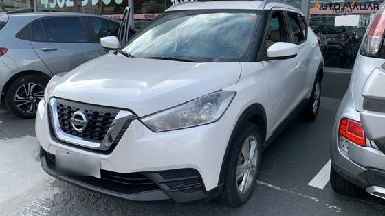 NISSAN KICKS 1.6 16V FLEXSTART UEFA CHAMPIONS LEAGUE 4P XTRONIC